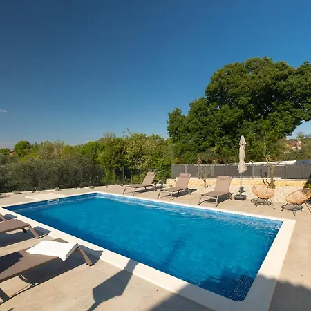 Olive Ocean With Pool And Seaview Feriehus *
